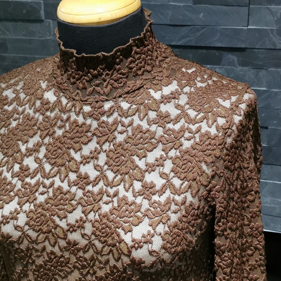 2/$30 tops - Jones New York lace top - Picture 2 of 3